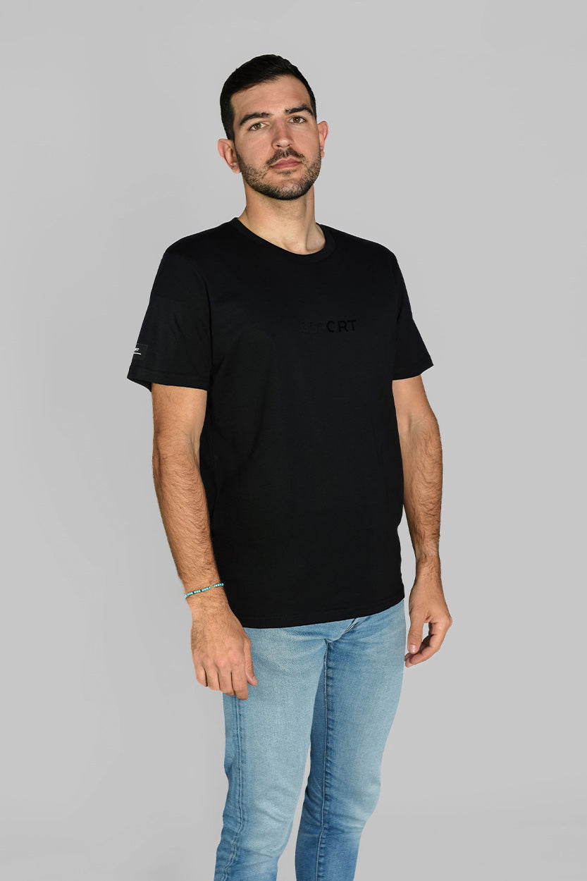 camiseta negra con vinilo gsport