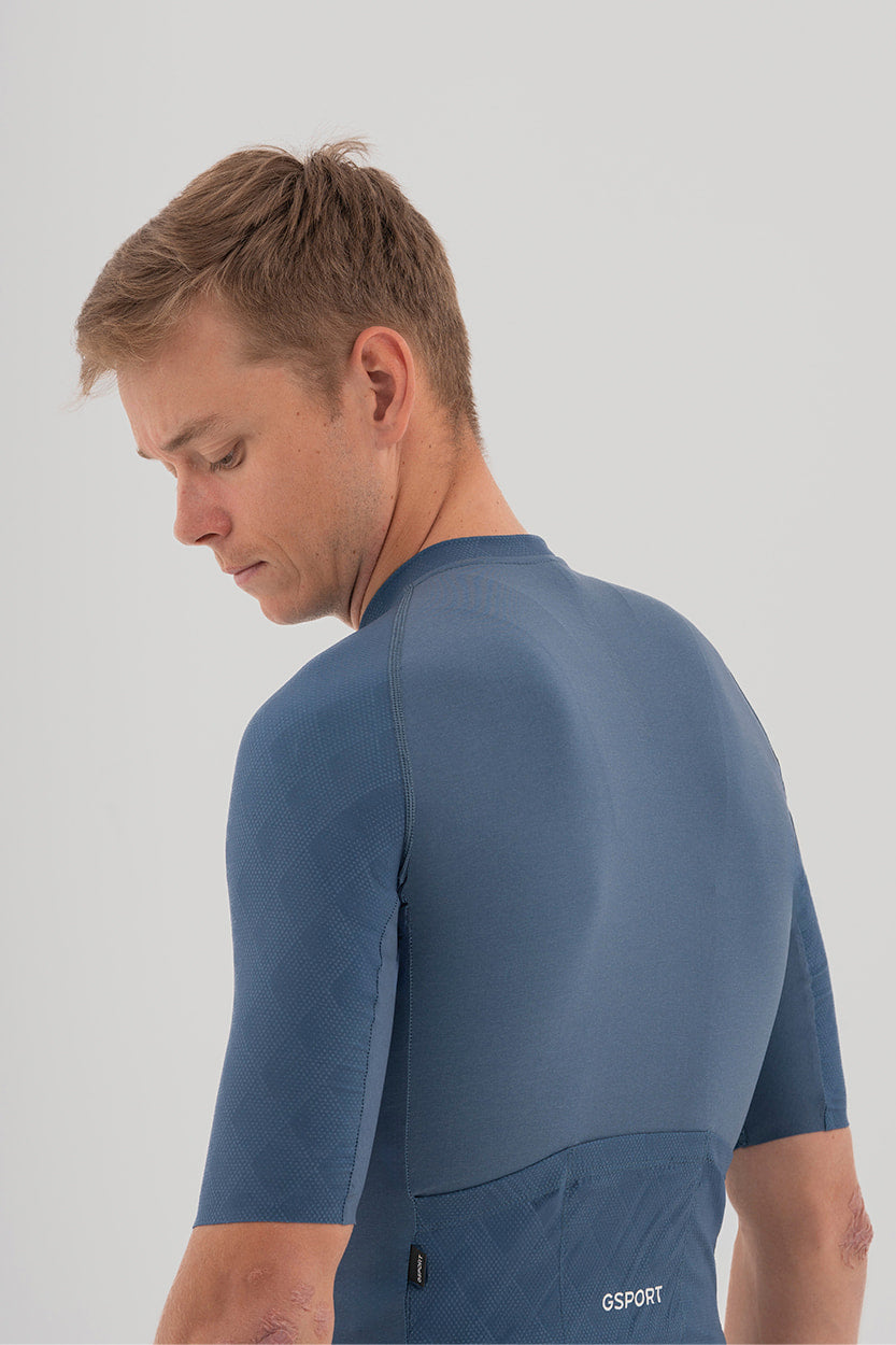 maillot azul de ciclismo