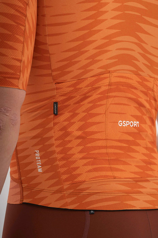 maillot de ciclismo visible en carretera