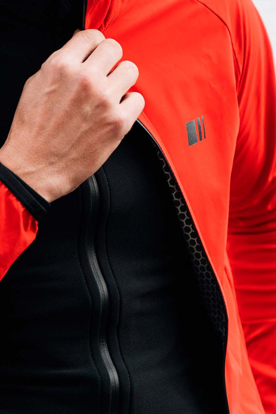chaqueta chubasquero roja impermeable lluvia invierno ciclismo aventura