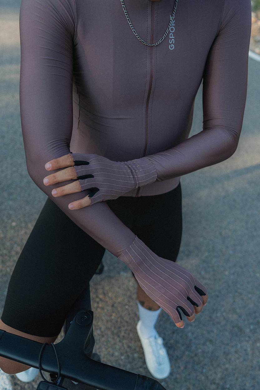 Maillot largo, ligero y ultra transpirable.
