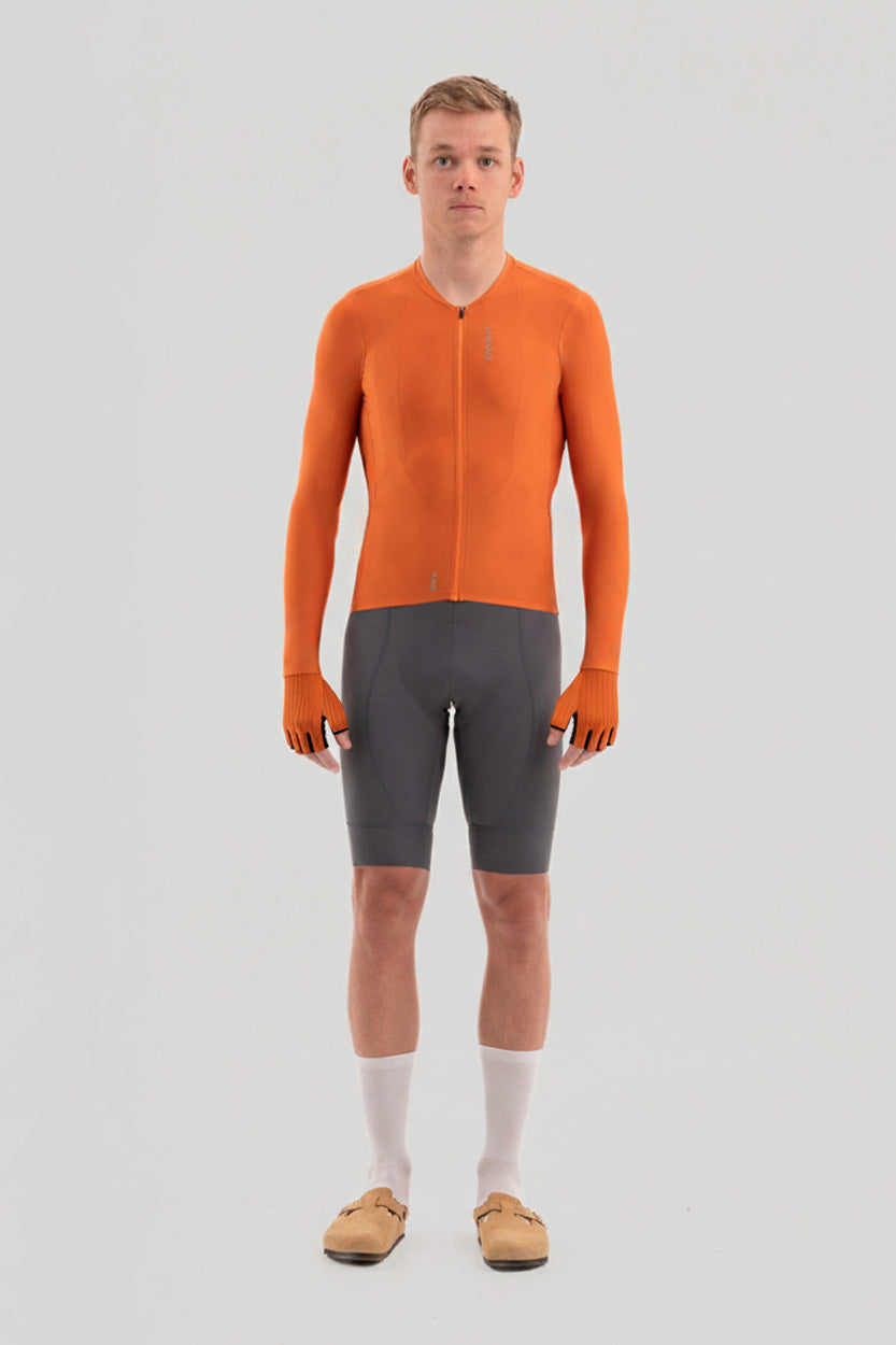 Pack Aero Atom: maillot + guantes con 15% de descuento.