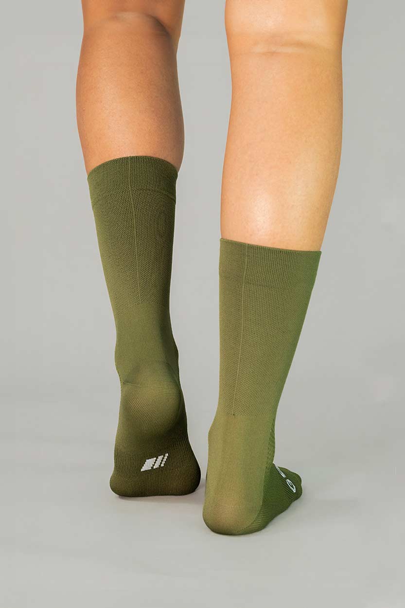 calcetines kaki ligeros compresivos ciclismo bicicleta verde militar