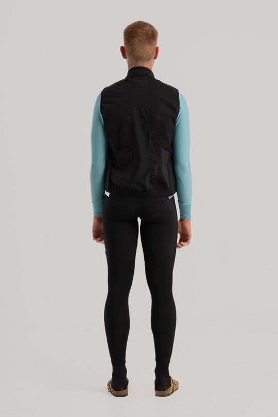 Tejido WR resistente al agua – Conserva el calor incluso en condiciones húmedas.