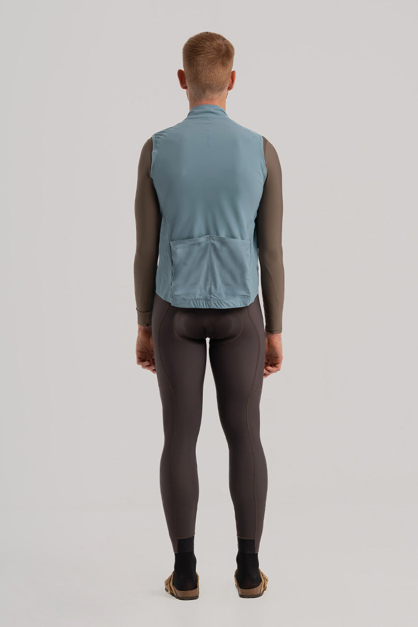 Tejido frontal hidrófobo – Mantente seco en condiciones climáticas adversas.