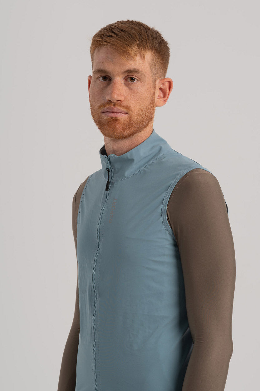 Tejido frontal hidrófobo – Mantente seco en condiciones climáticas adversas.