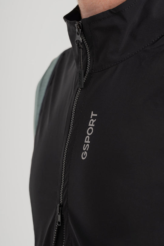 Detalles reflectantes para mayor seguridad.