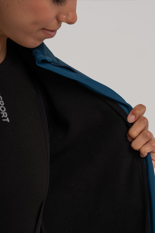Chaqueta técnica Gsport con cuello doble y puños elásticos