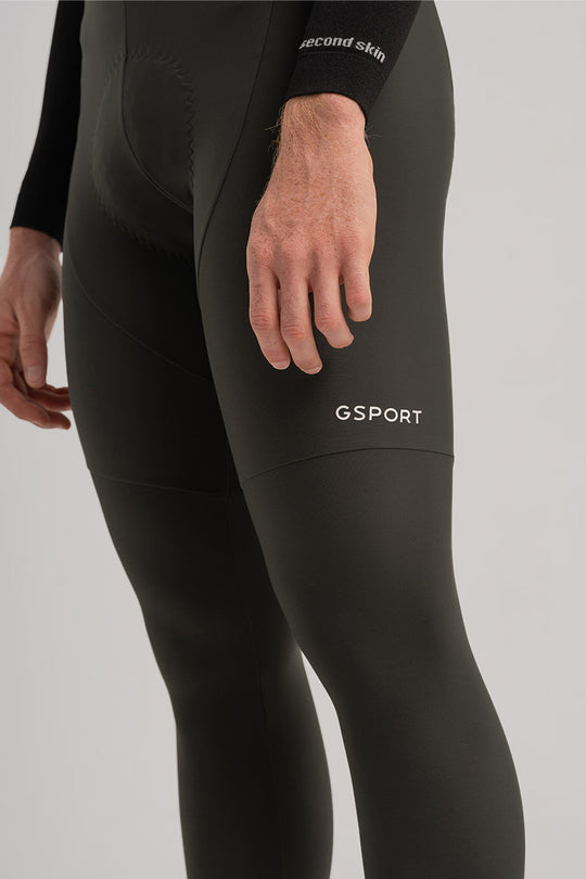 Detalles reflectantes y logos Gsport – Seguridad y estilo en cada pedalada.