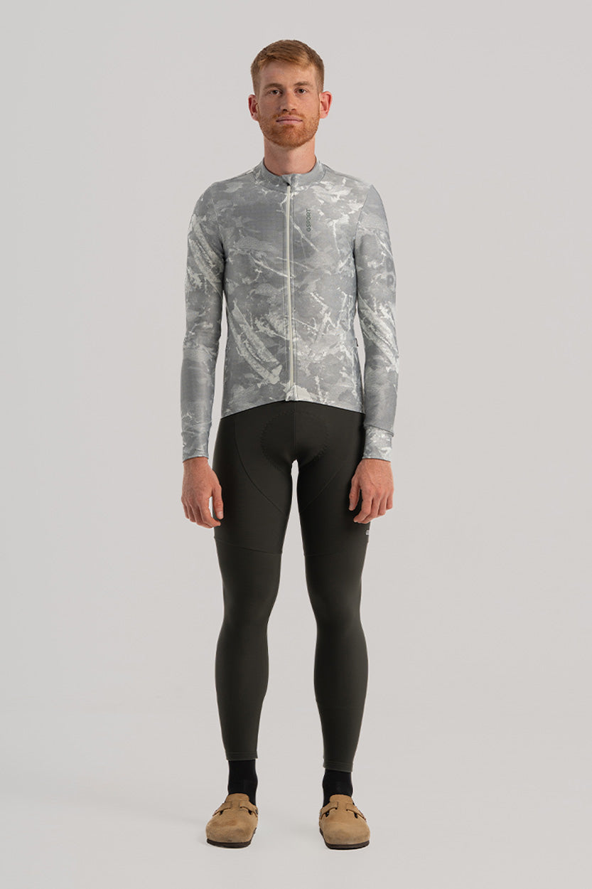 Maillot ONE de Invierno: Tejido afelpado ideal para entretiempo y climas suaves. Comodidad y rendimiento en cada ruta.