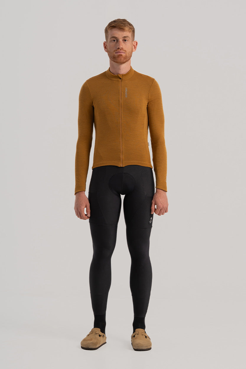 Maillot Pro Team Merino – Termorregulación natural para todo clima.
