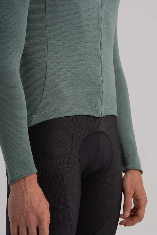 Cremallera YKK® Vislon® – Seguridad y suavidad con bloqueo semiautomático.