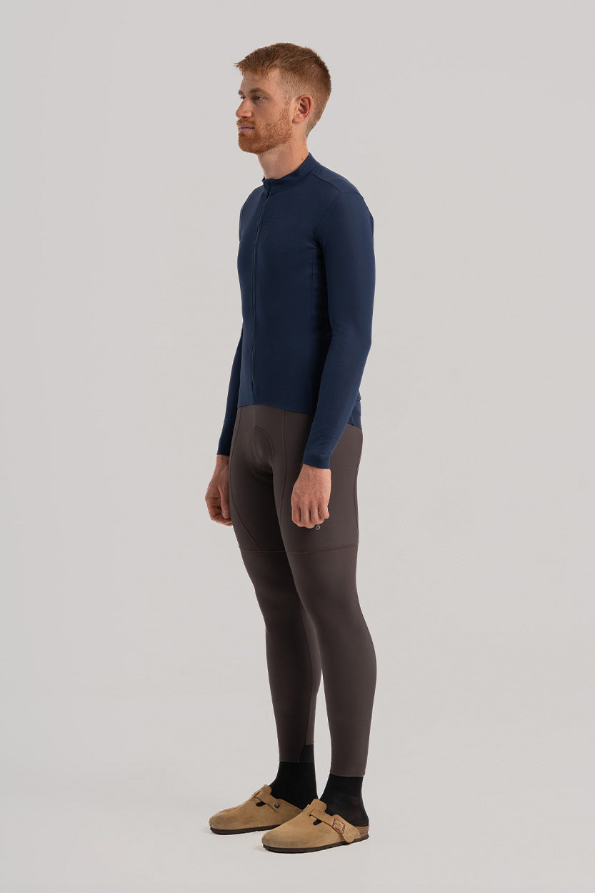 Maillot Pro Team invierno – Rendimiento 
Tecnología DWR – Repelencia al agua ligera y secado rápido.