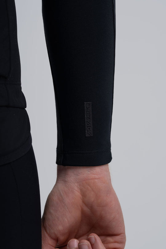 Terminación con silicona para un ajuste firme y cómodo.
Compactables y fáciles de llevar en el maillot.
Visibilidad extra gracias a los detalles reflectantes.