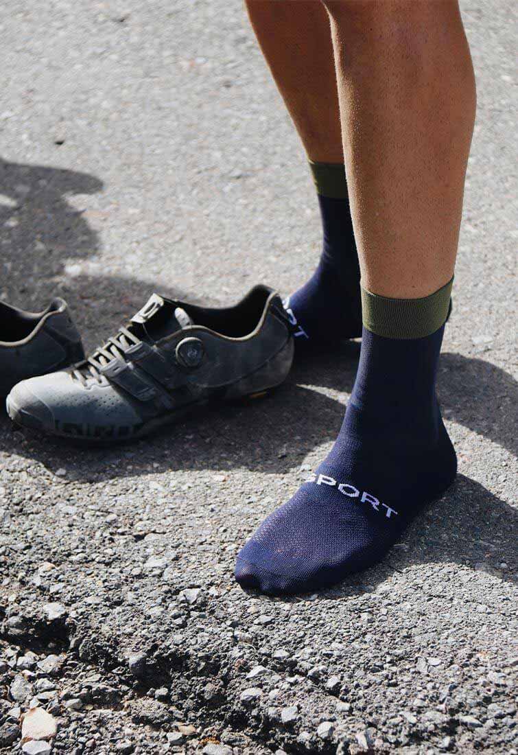 Calcetines para ciclismo lana merino Hombre y Mujer SRX Grappa SIROKO Negro